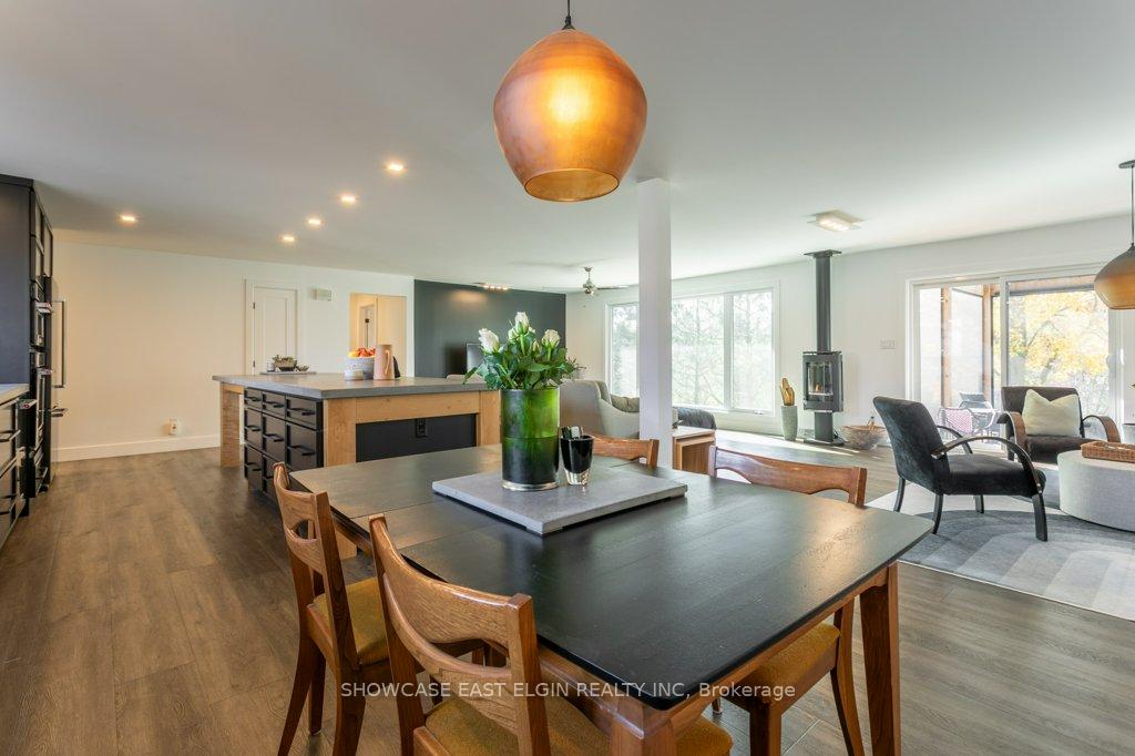 Photo 11 of 26 Lawrence Crescent, Aylmer — HOMEH