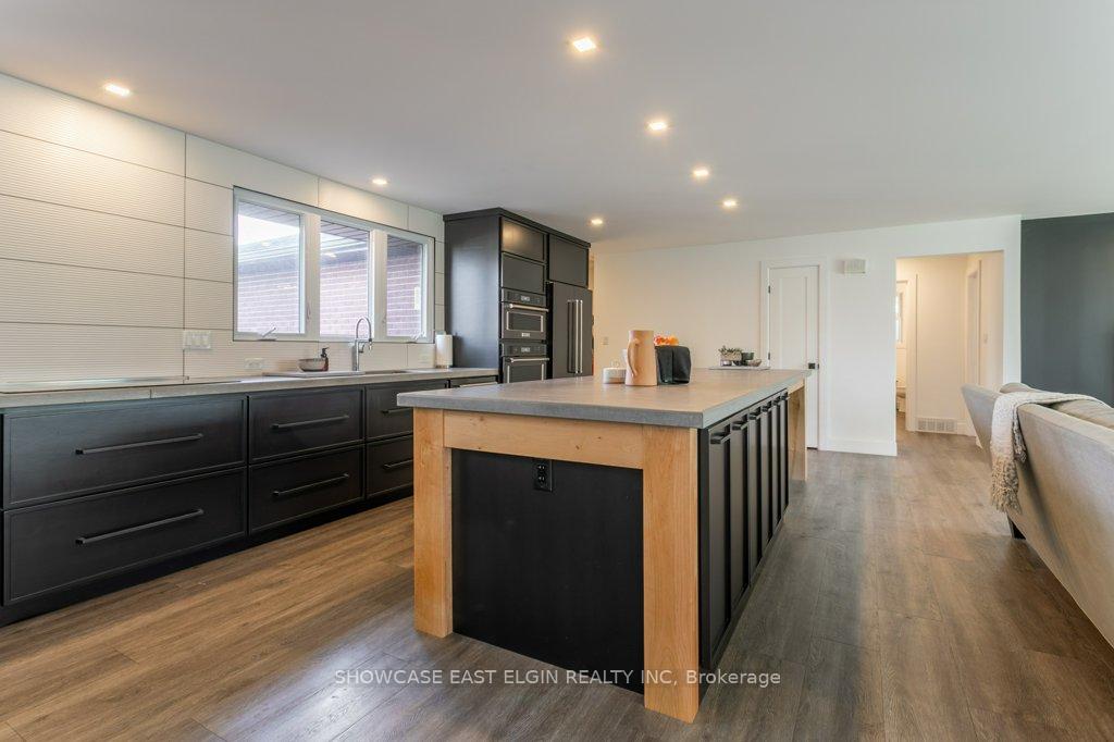 Photo 15 of 26 Lawrence Crescent, Aylmer — HOMEH