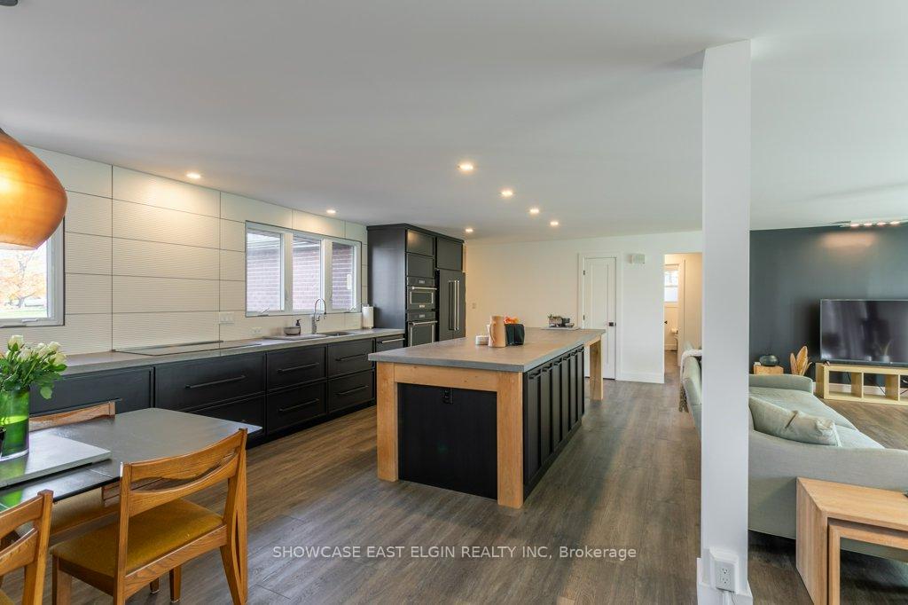 Photo 16 of 26 Lawrence Crescent, Aylmer — HOMEH