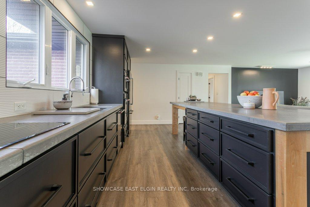 Photo 24 of 26 Lawrence Crescent, Aylmer — HOMEH