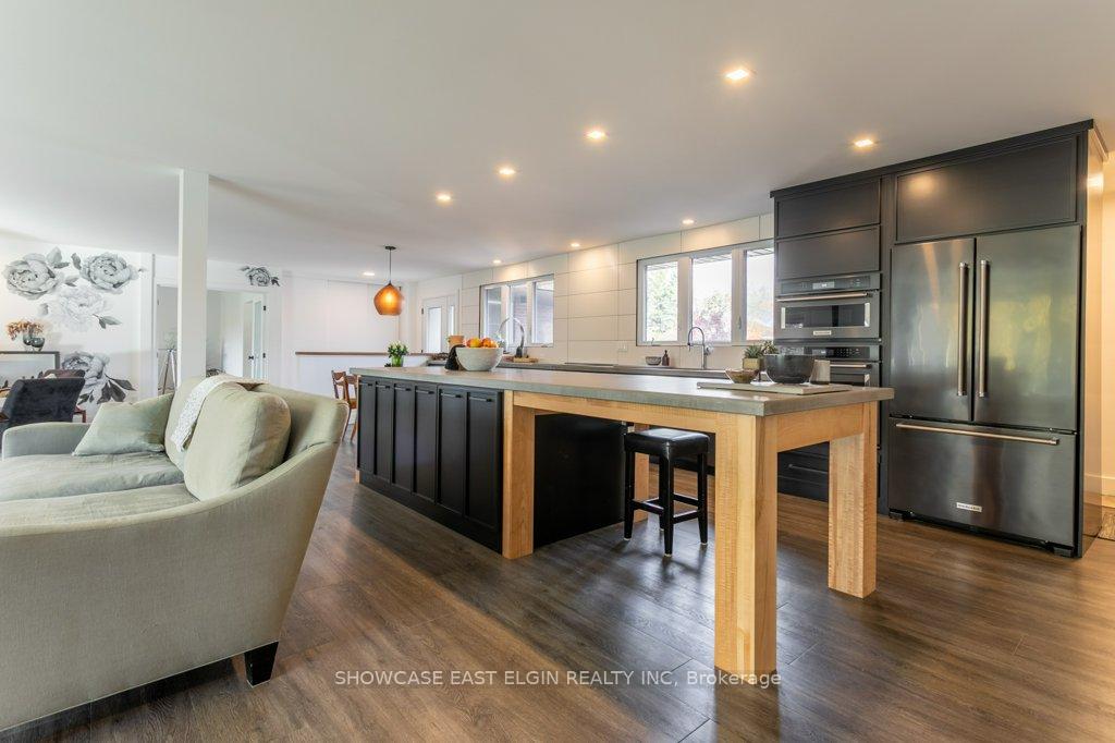 Photo 17 of 26 Lawrence Crescent, Aylmer — HOMEH