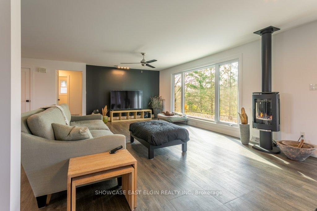 Photo 21 of 26 Lawrence Crescent, Aylmer — HOMEH