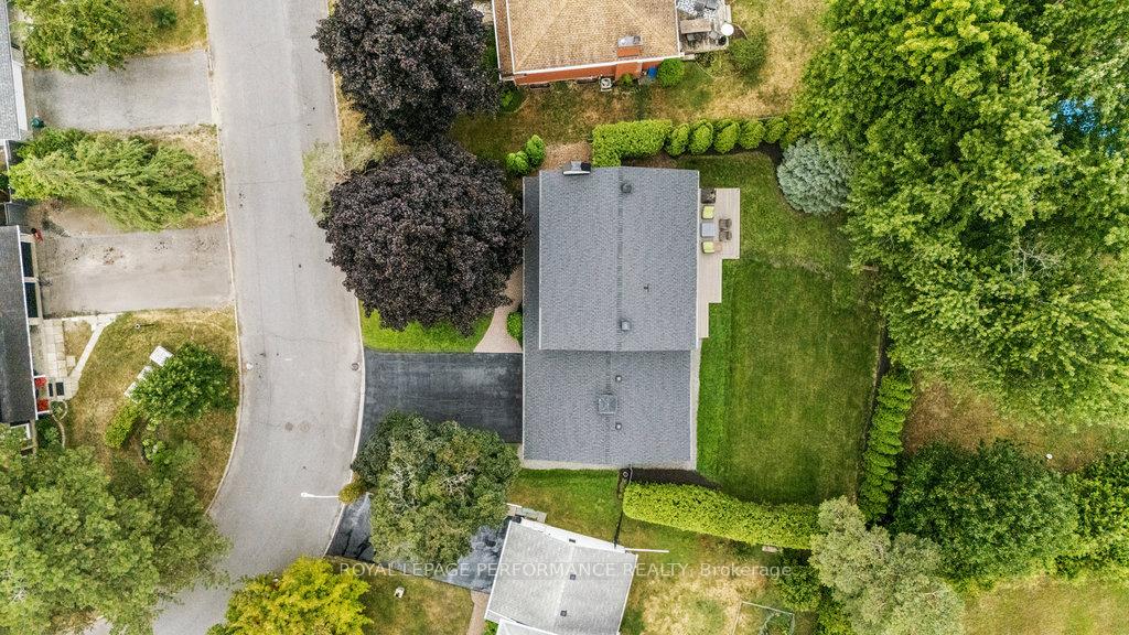 Photo 2 of 1889 Fairmeadow Crescent, Ottawa, Guildwood Estates - Urbandale Acres — HOMEH