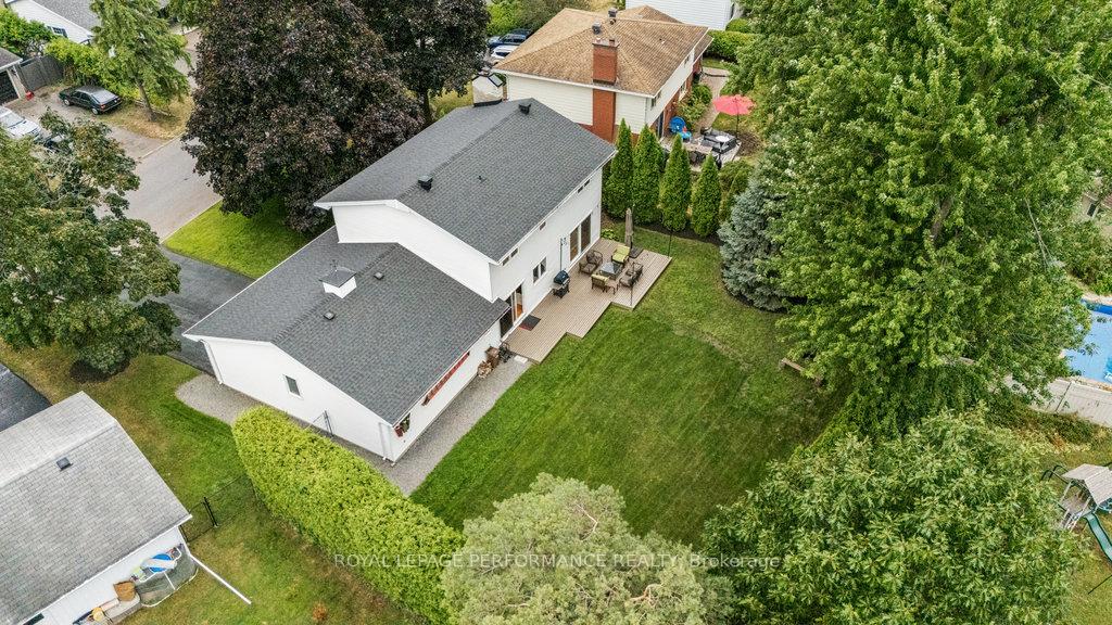 Photo 3 of 1889 Fairmeadow Crescent, Ottawa, Guildwood Estates - Urbandale Acres — HOMEH