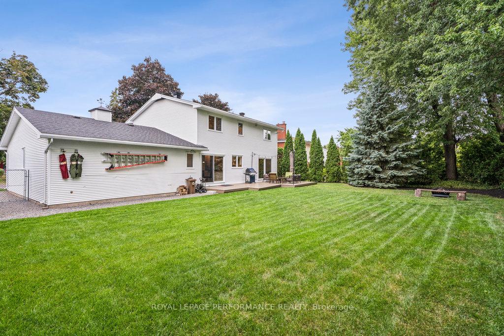 Photo 5 of 1889 Fairmeadow Crescent, Ottawa, Guildwood Estates - Urbandale Acres — HOMEH