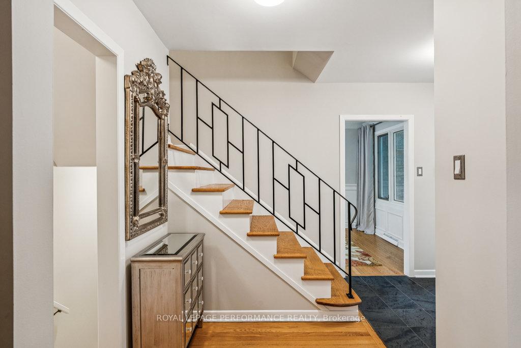 Photo 12 of 1889 Fairmeadow Crescent, Ottawa, Guildwood Estates - Urbandale Acres — HOMEH