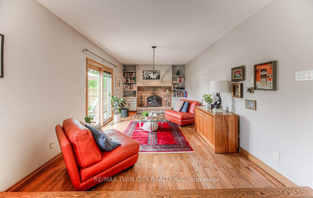Photo 17 of 482 Appledale Crescent, Waterloo — HOMEH