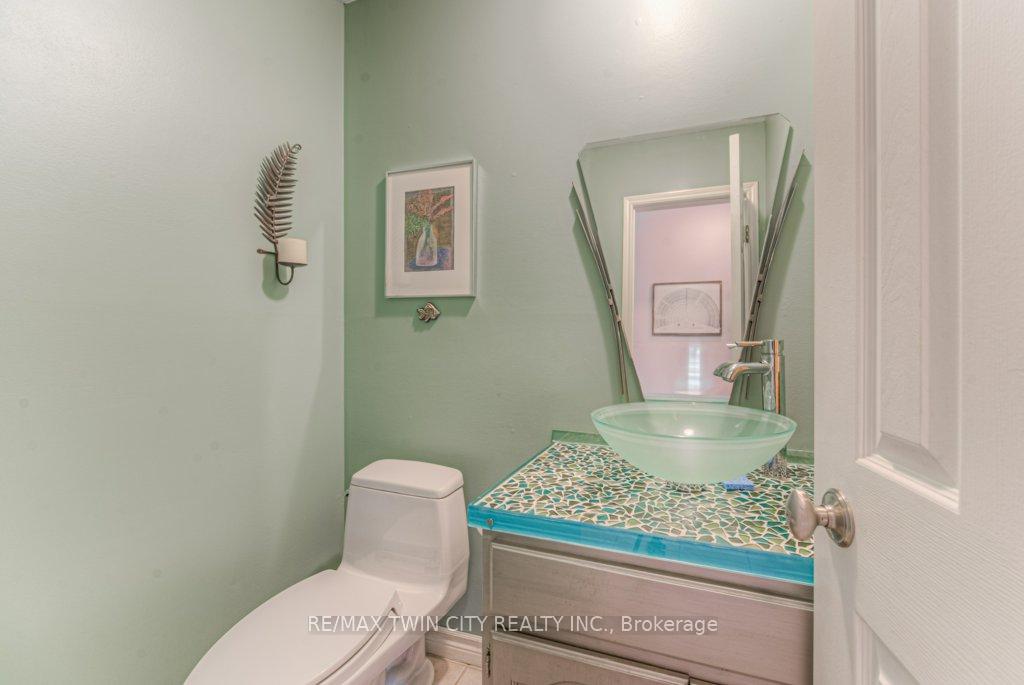 Photo 22 of 482 Appledale Crescent, Waterloo — HOMEH