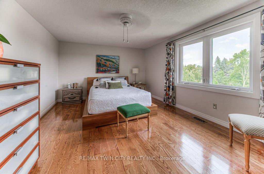 Photo 24 of 482 Appledale Crescent, Waterloo — HOMEH