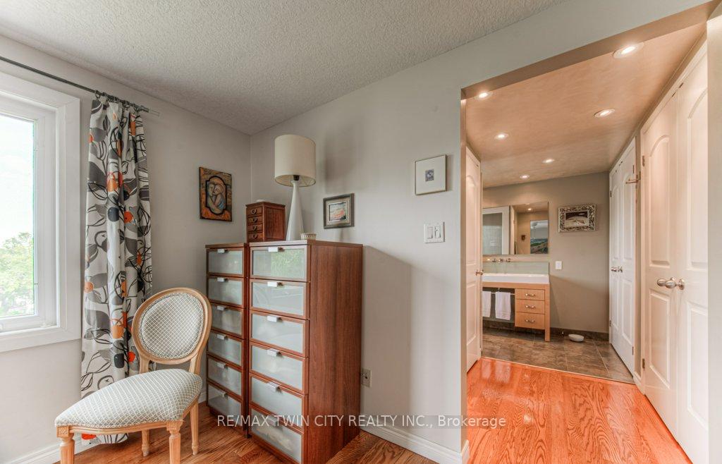 Photo 26 of 482 Appledale Crescent, Waterloo — HOMEH