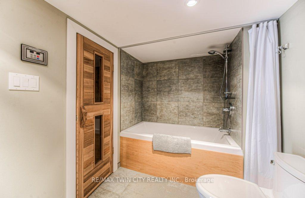Photo 34 of 482 Appledale Crescent, Waterloo — HOMEH