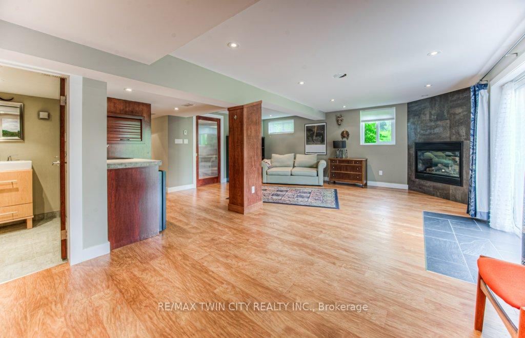 Photo 39 of 482 Appledale Crescent, Waterloo — HOMEH