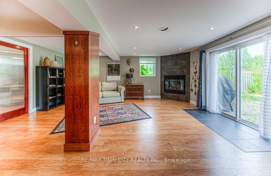 Photo 40 of 482 Appledale Crescent, Waterloo — HOMEH