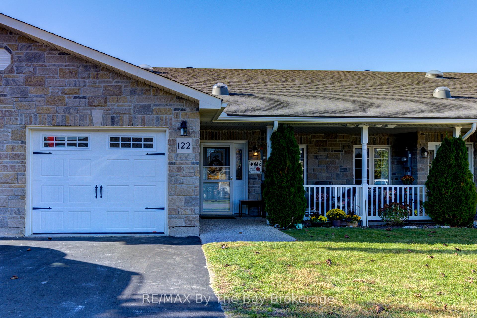 Photo 2 of 122 Greenway Drive, Wasaga Beach — HOMEH