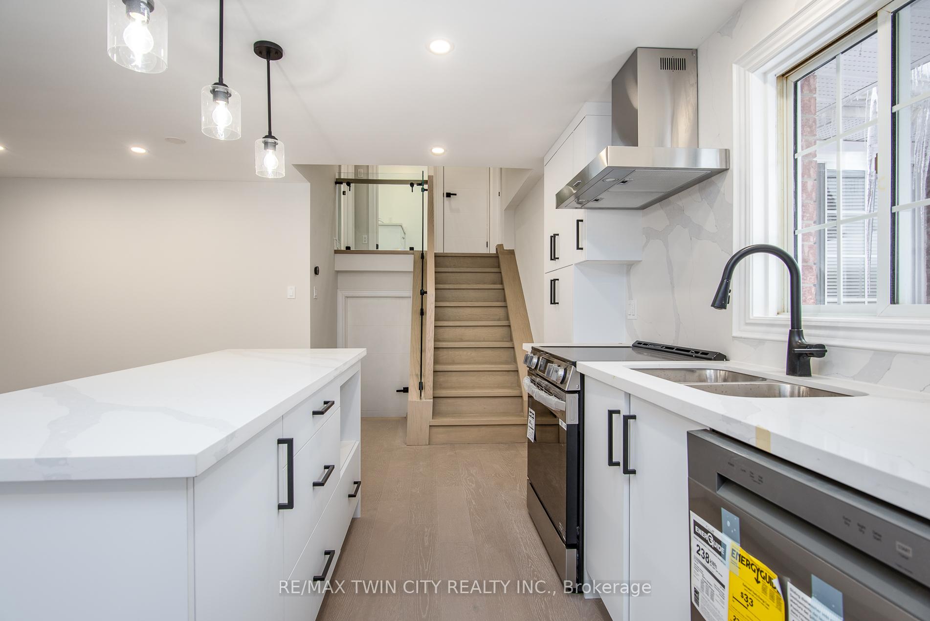 Photo 10 of 629B Settlersfield Court, Waterloo, Westvale — HOMEH