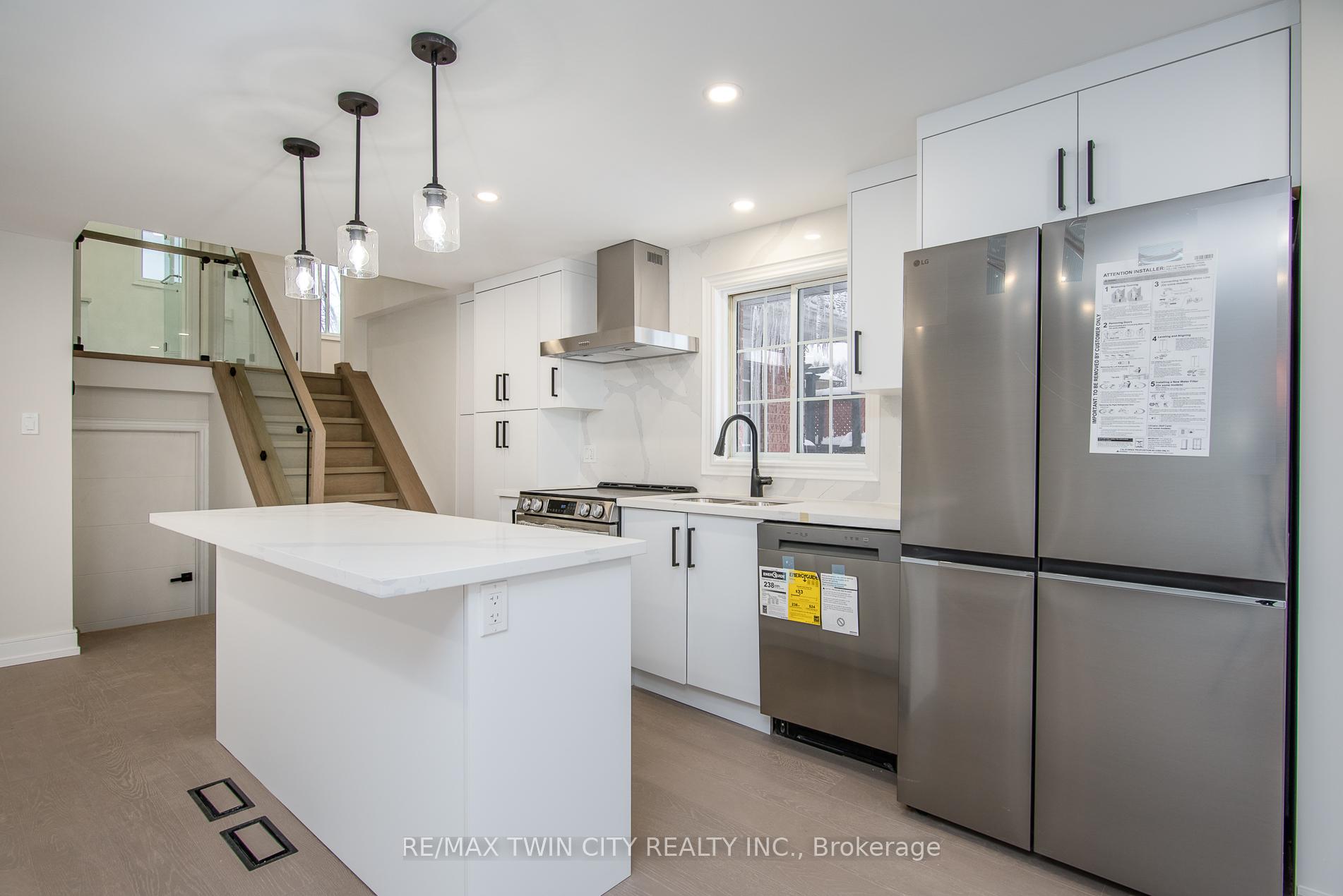 Photo 11 of 629B Settlersfield Court, Waterloo, Westvale — HOMEH