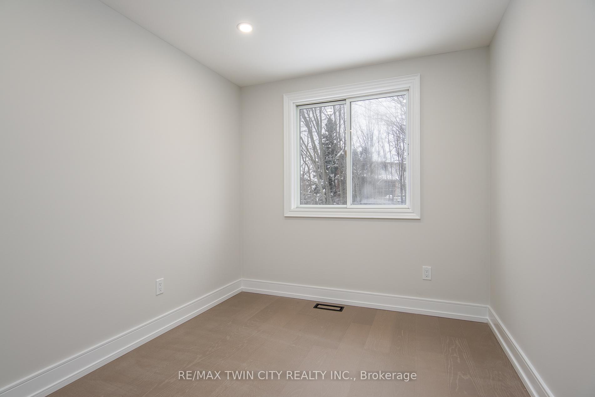 Photo 16 of 629B Settlersfield Court, Waterloo, Westvale — HOMEH
