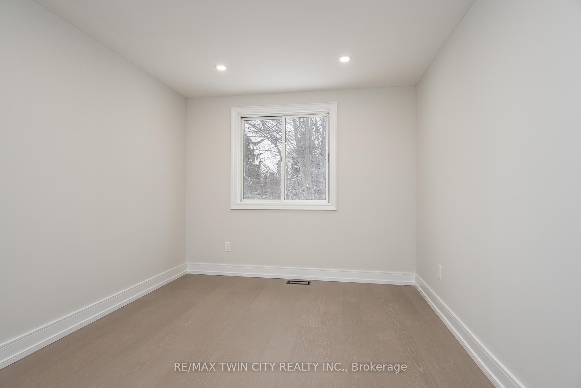 Photo 19 of 629B Settlersfield Court, Waterloo, Westvale — HOMEH