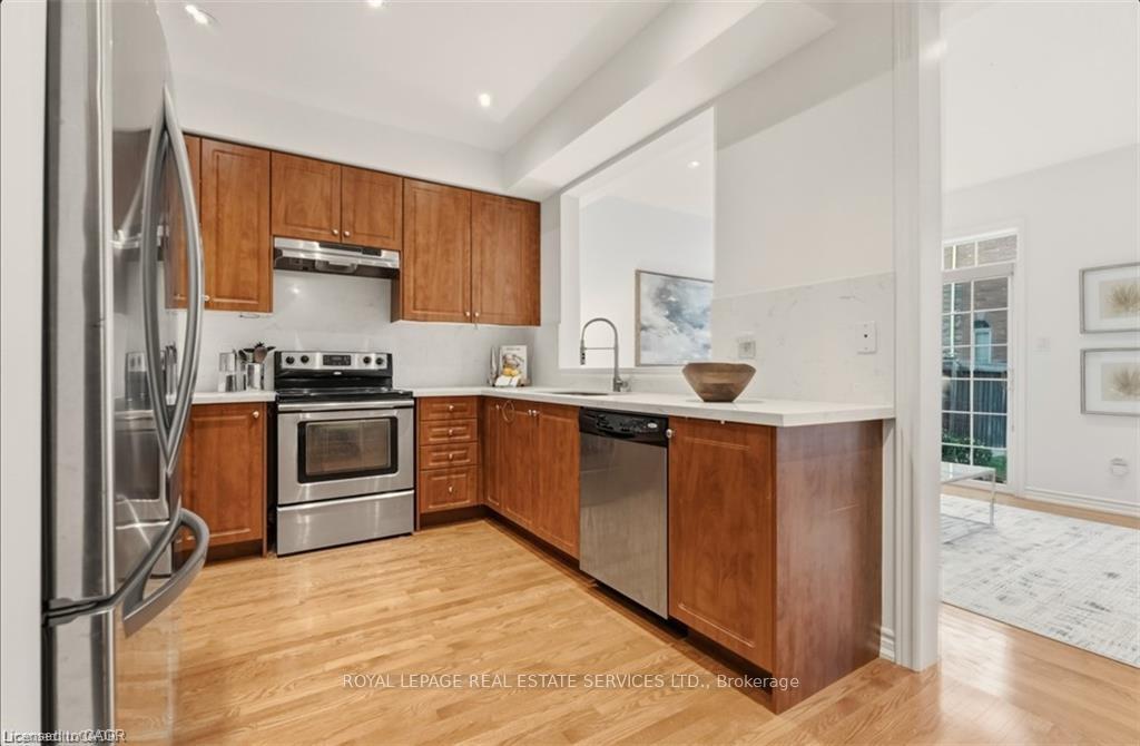 Photo 3 of 23 Sedgewick Place, Vaughan, Vellore Village — HOMEH
