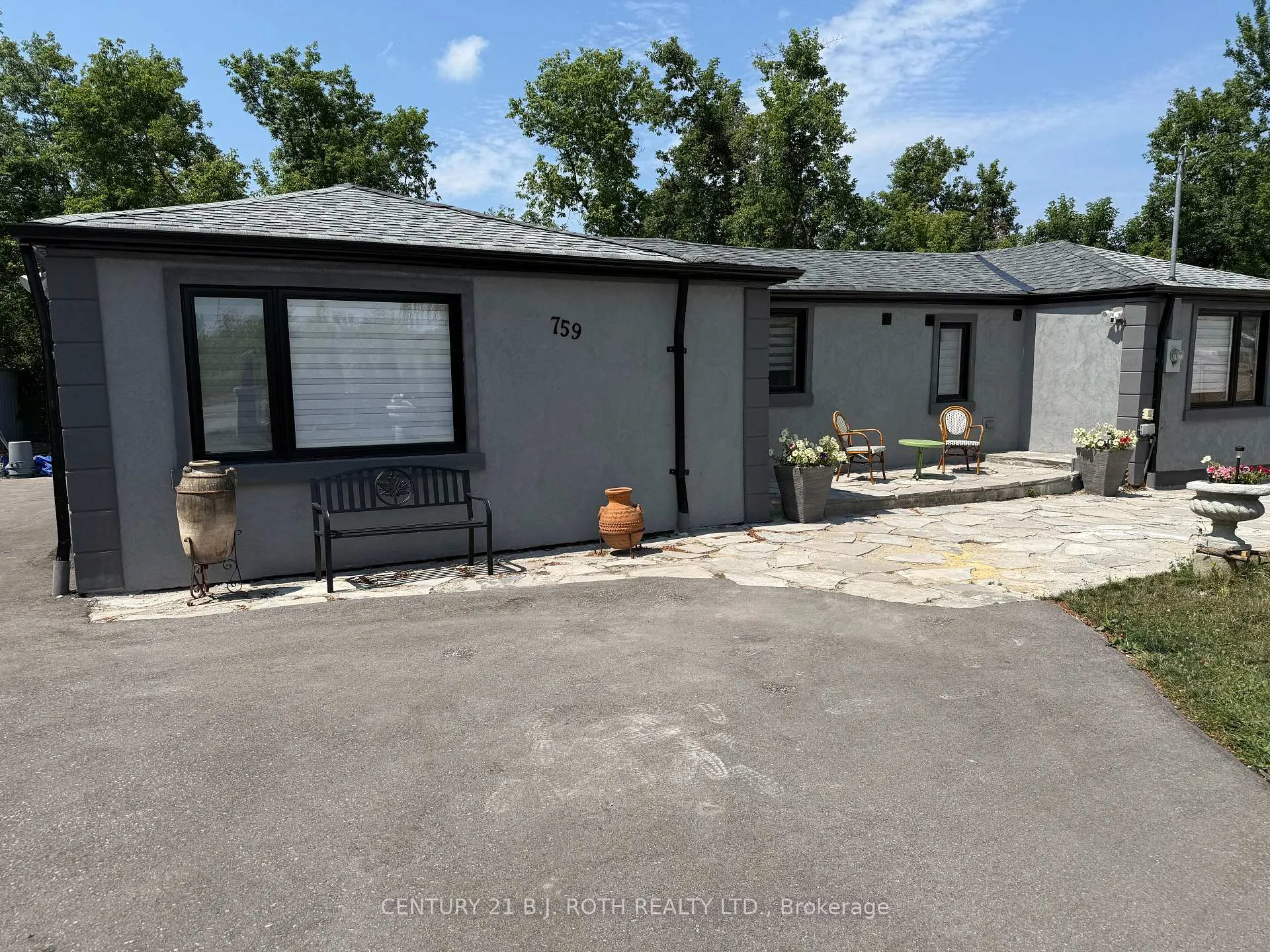 Photo 2 of Unit Upper 2, 759 Essa Road, Barrie, Holly — HOMEH