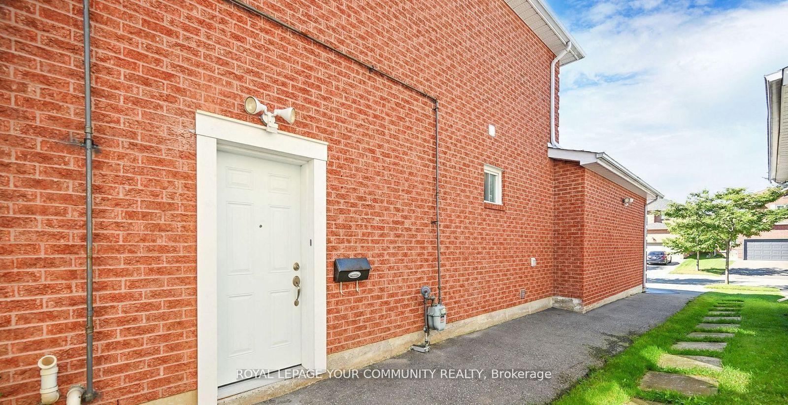 Photo 3 of Unit Bsmt, 19 Mountbatten Road, Vaughan, Beverley Glen — HOMEH