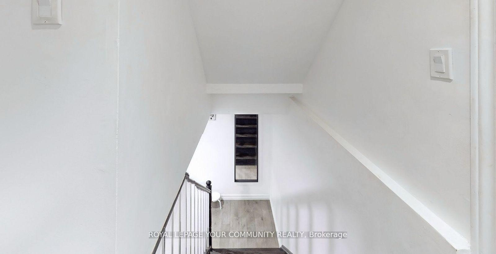 Photo 4 of Unit Bsmt, 19 Mountbatten Road, Vaughan, Beverley Glen — HOMEH