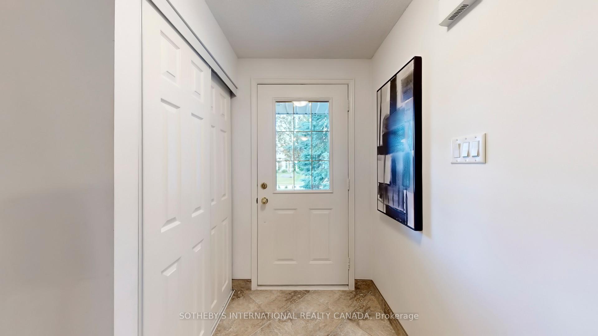 Photo 4 of 218 Dorchester Place, Waterloo — HOMEH