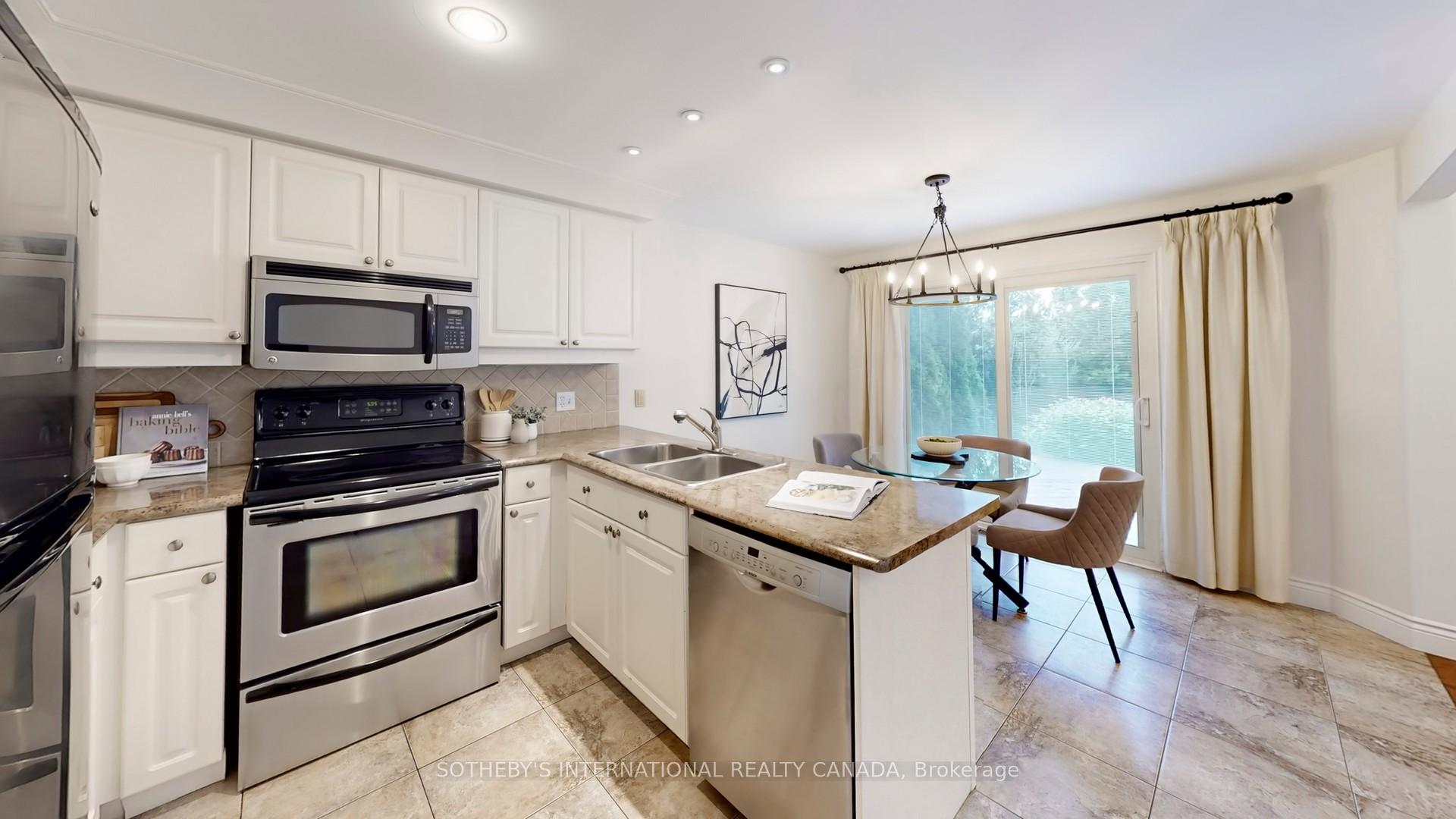 Photo 14 of 218 Dorchester Place, Waterloo — HOMEH