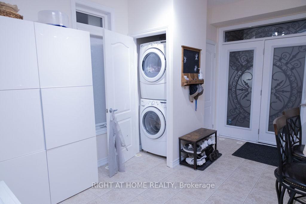 Photo 11 of 169 Zokol Drive, Aurora, Bayview Northeast — HOMEH