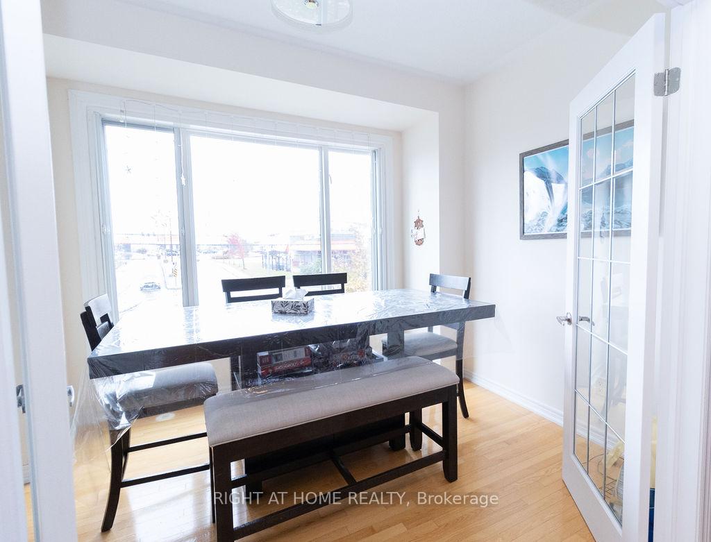 Photo 7 of 169 Zokol Drive, Aurora, Bayview Northeast — HOMEH