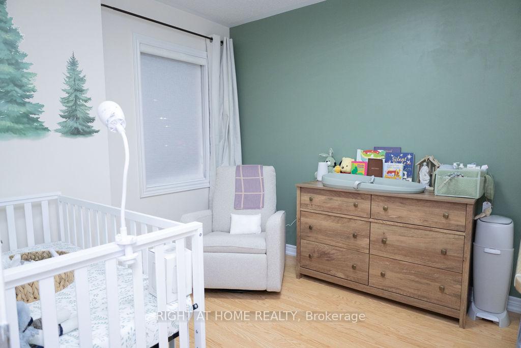 Photo 15 of 169 Zokol Drive, Aurora, Bayview Northeast — HOMEH
