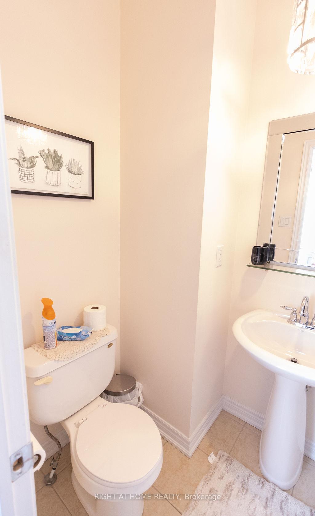 Photo 17 of 169 Zokol Drive, Aurora, Bayview Northeast — HOMEH