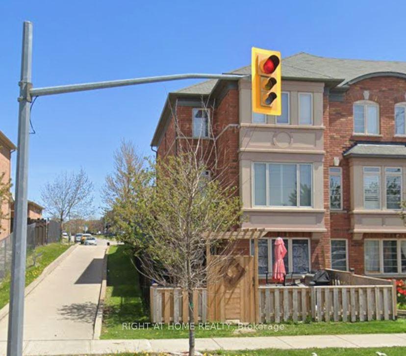 Photo 27 of 169 Zokol Drive, Aurora, Bayview Northeast — HOMEH