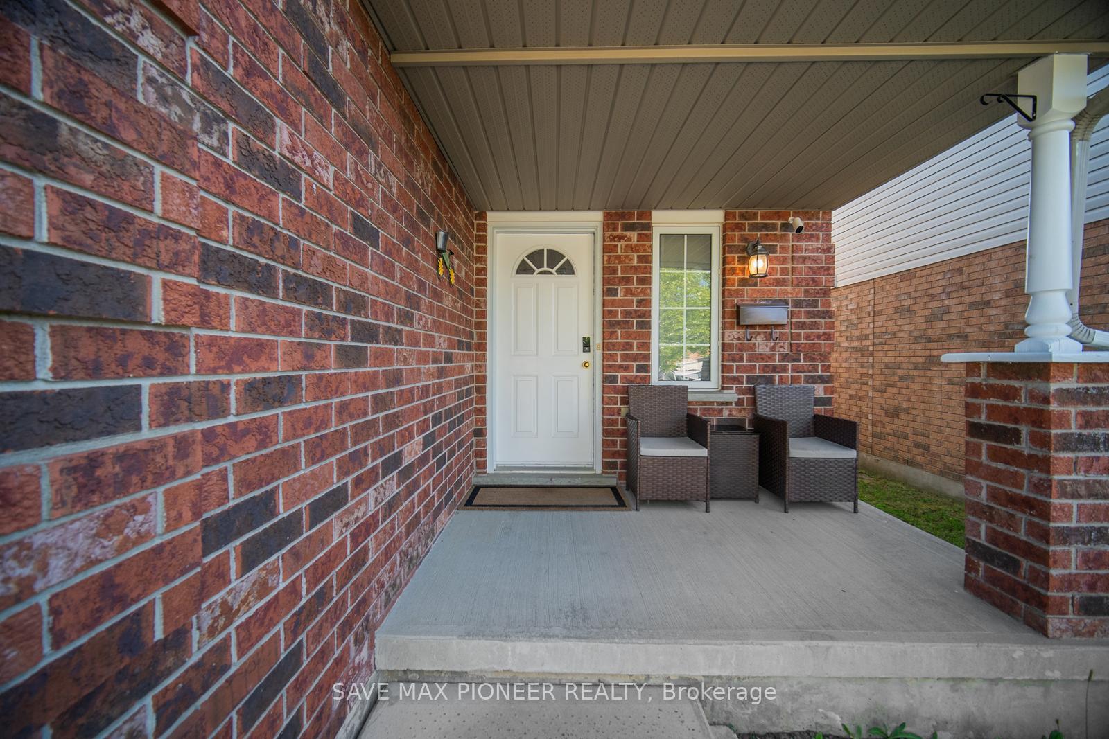 Photo 11 of 675 Karlsfeld Road, Waterloo — HOMEH