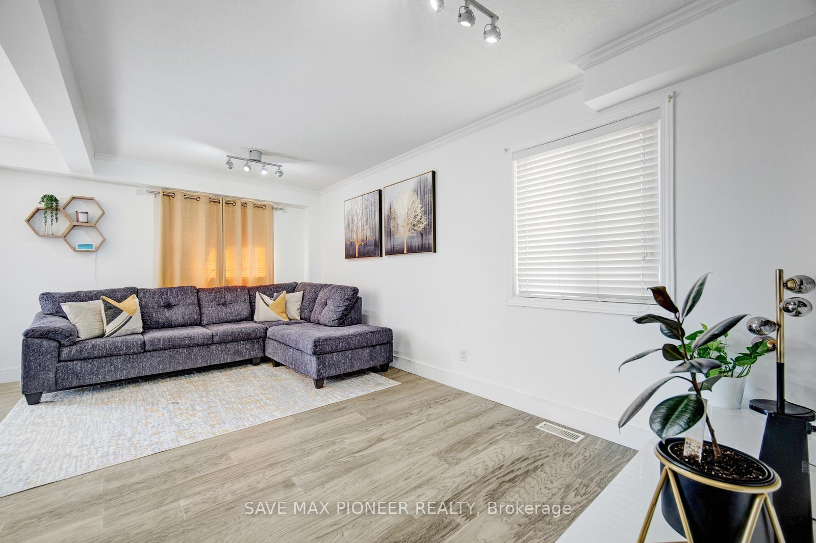 Photo 13 of 675 Karlsfeld Road, Waterloo — HOMEH