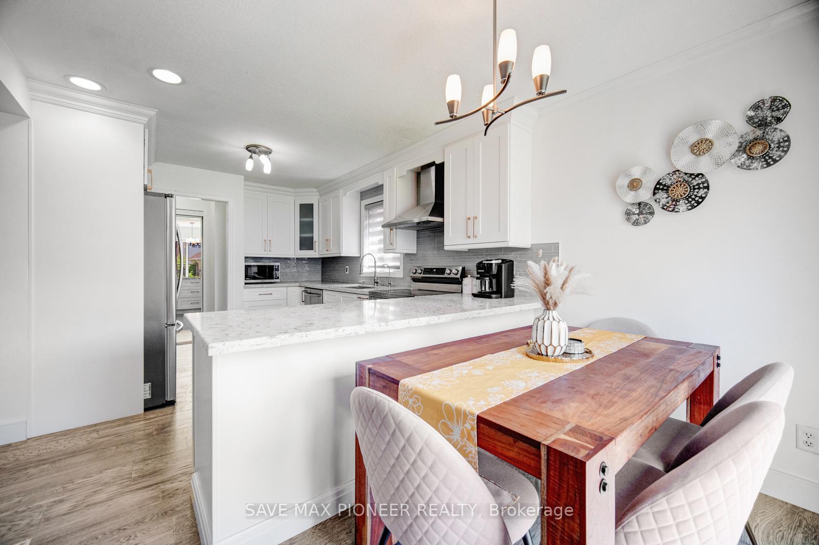 Photo 15 of 675 Karlsfeld Road, Waterloo — HOMEH