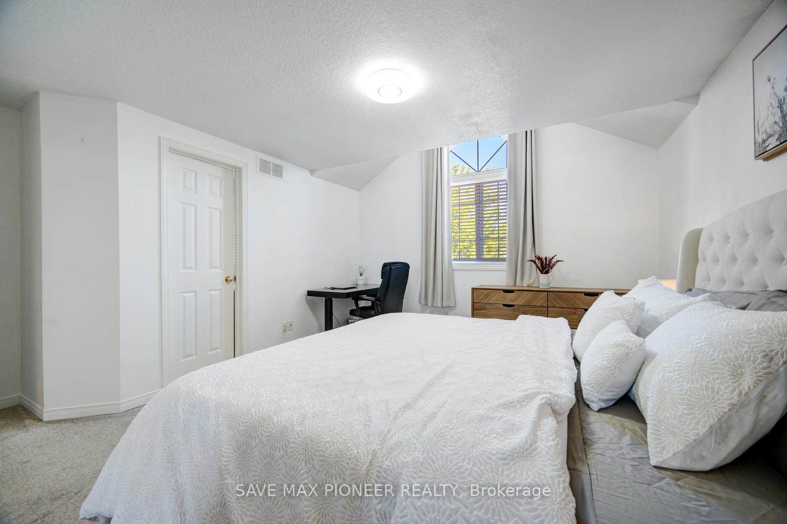 Photo 25 of 675 Karlsfeld Road, Waterloo — HOMEH