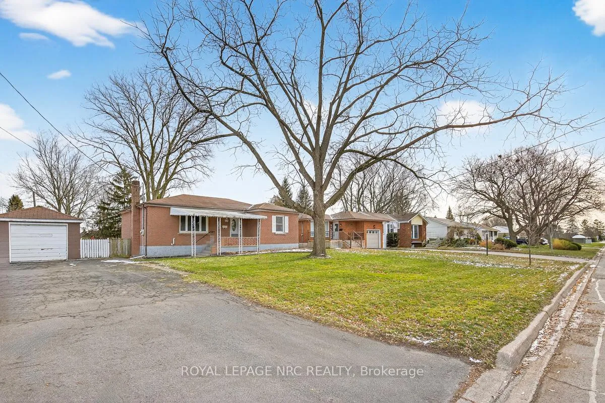 Photo 1 of 430 Clare Avenue, Welland, Prince Charles — HOMEH
