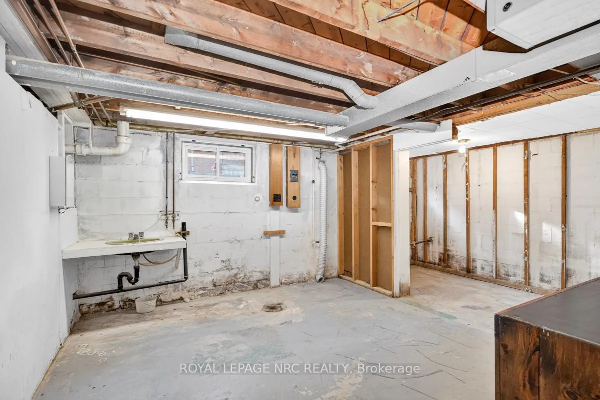 Photo 18 of 430 Clare Avenue, Welland, Prince Charles — HOMEH