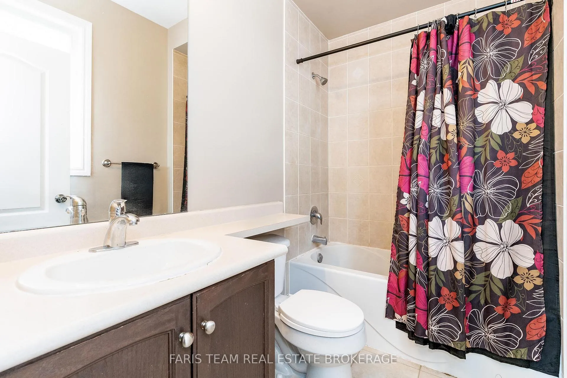 Photo 17 of 83 White Sands Way, Wasaga Beach — HOMEH