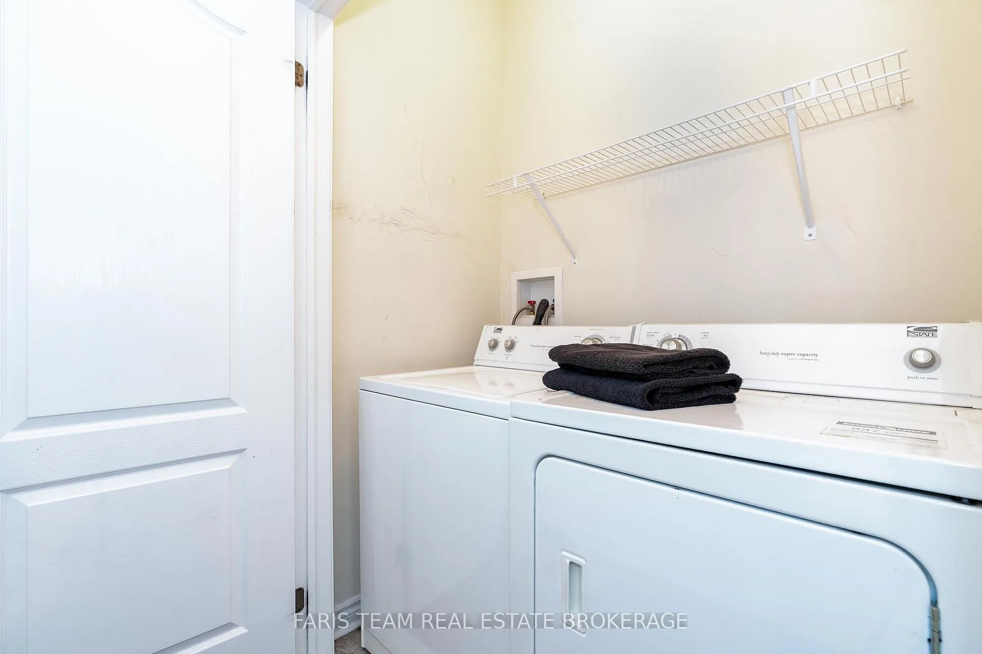 Photo 23 of 83 White Sands Way, Wasaga Beach — HOMEH
