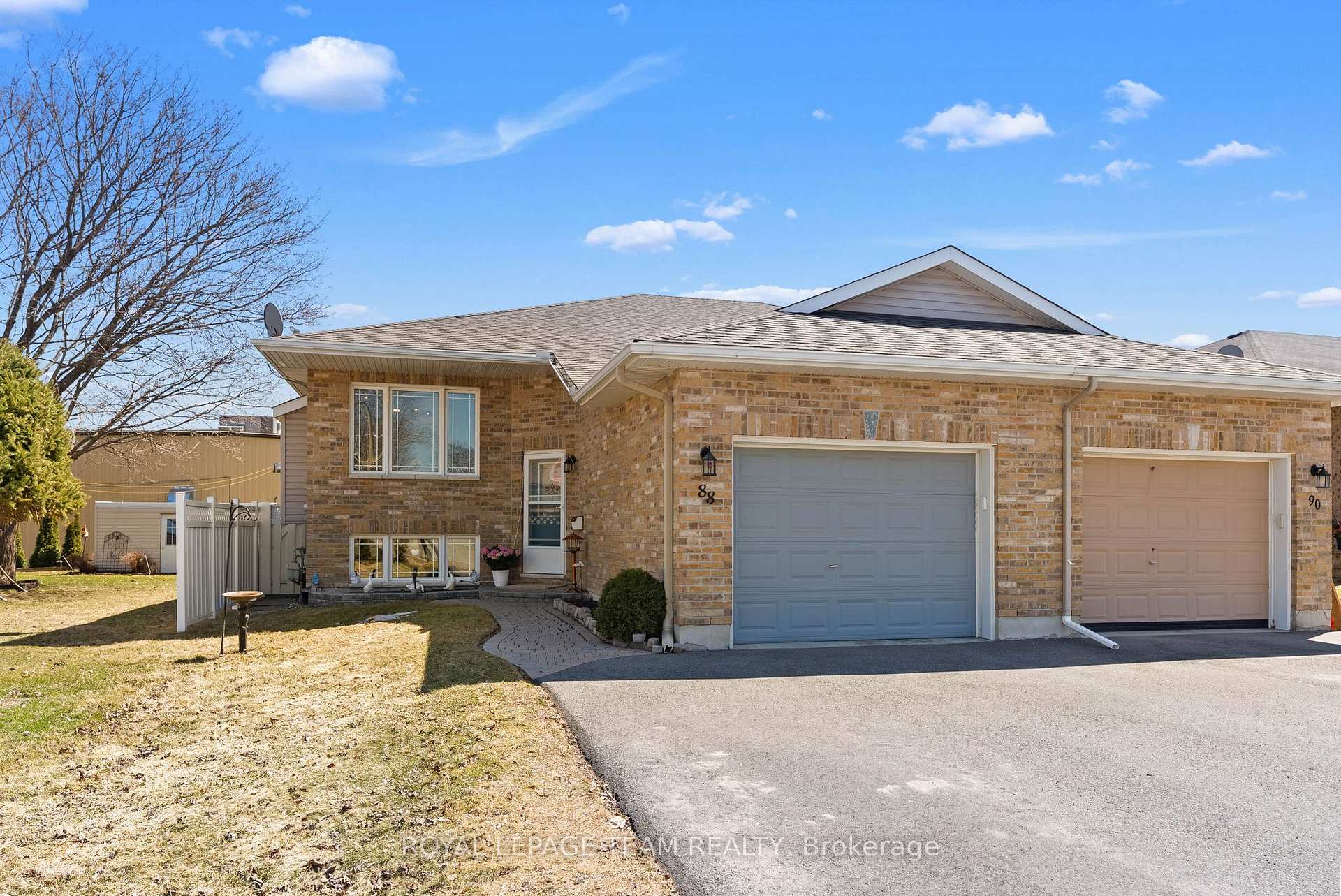 Photo 1 of 88 Thomas Street S, Arnprior — HOMEH