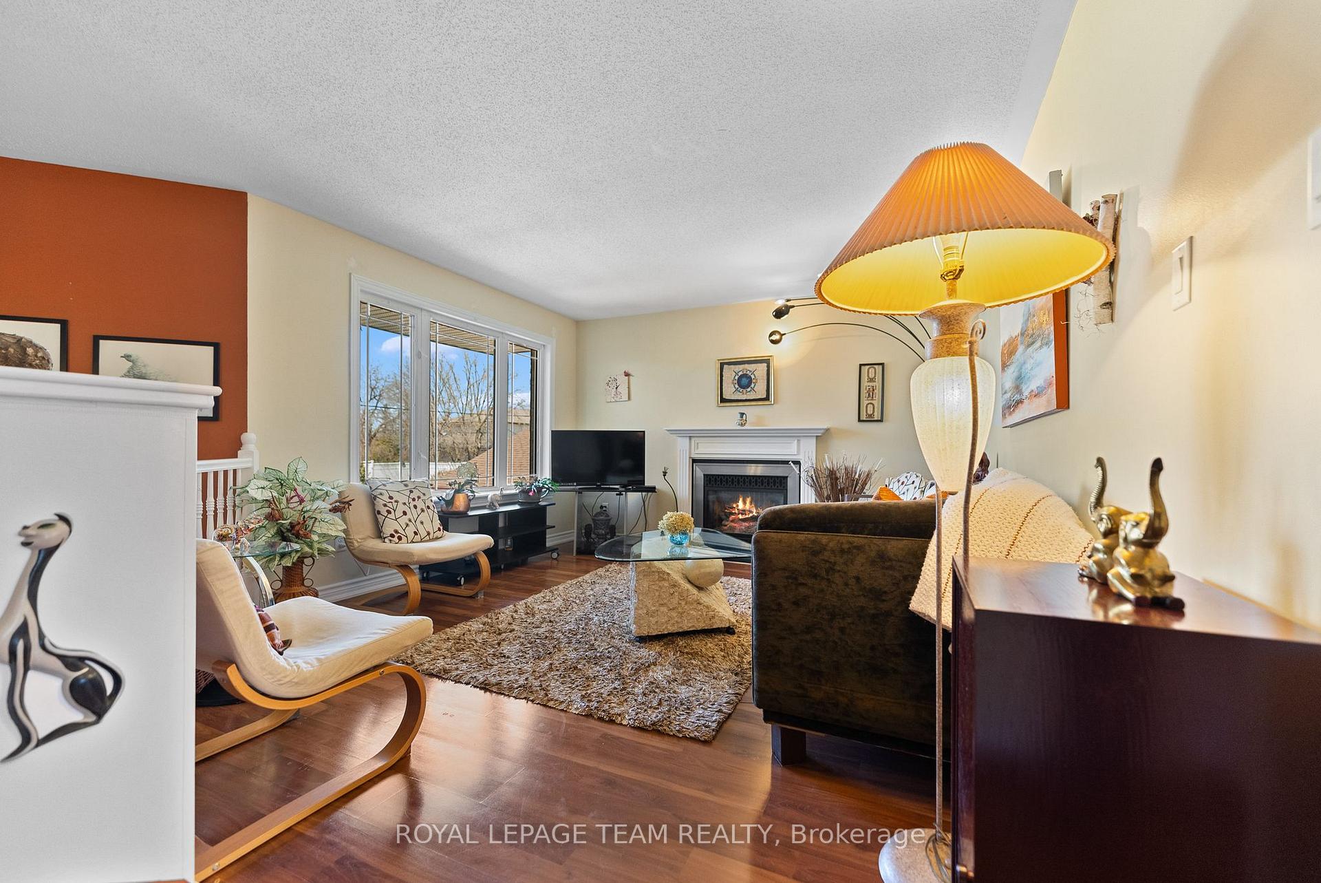 Photo 8 of 88 Thomas Street S, Arnprior — HOMEH