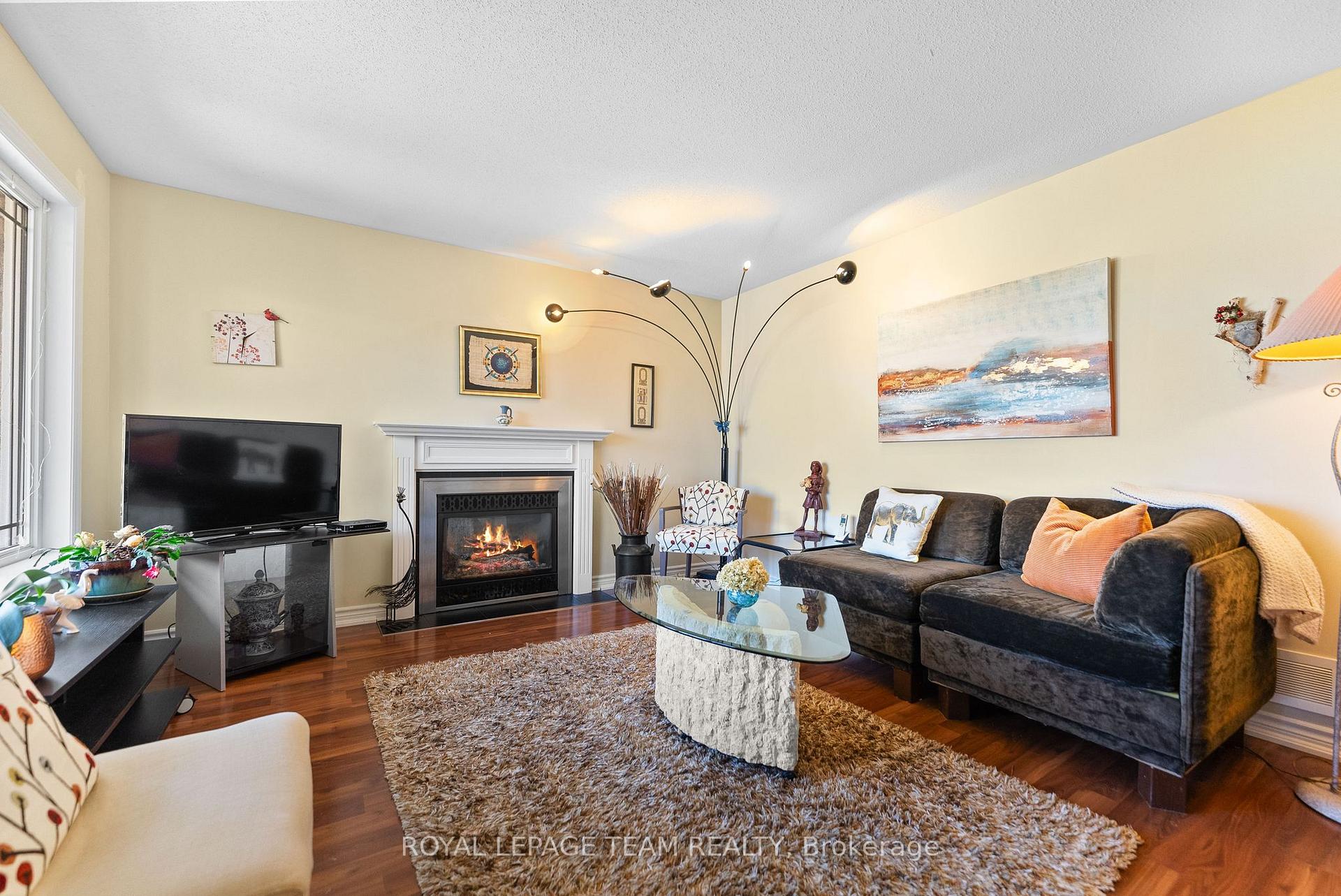 Photo 9 of 88 Thomas Street S, Arnprior — HOMEH