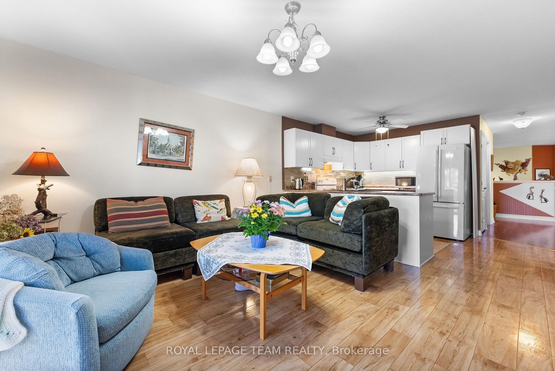 Photo 13 of 88 Thomas Street S, Arnprior — HOMEH