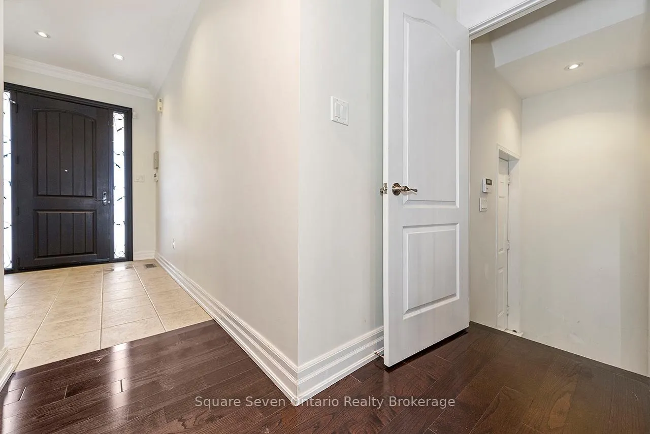 Photo 6 of 391 Vellore Park Avenue, Vaughan, Vellore Village — HOMEH