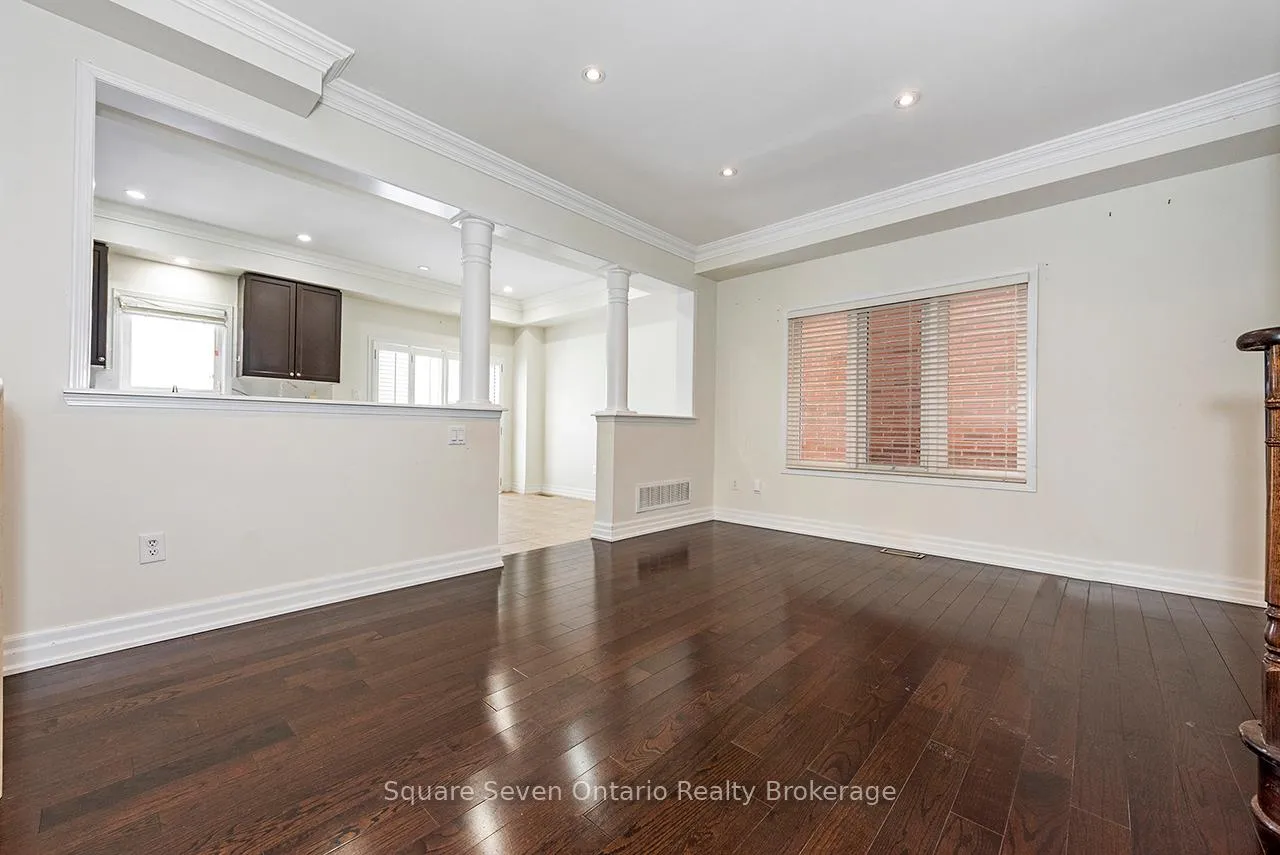 Photo 10 of 391 Vellore Park Avenue, Vaughan, Vellore Village — HOMEH