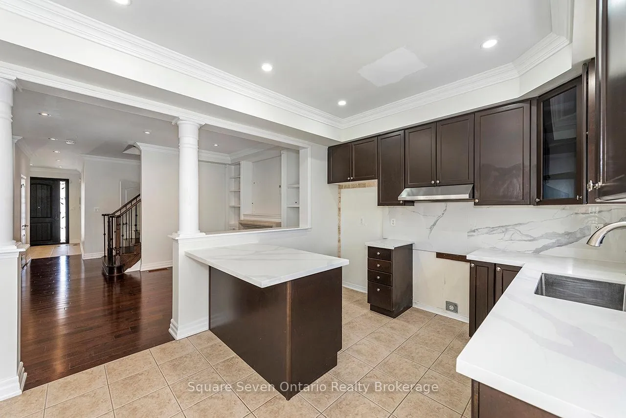 Photo 15 of 391 Vellore Park Avenue, Vaughan, Vellore Village — HOMEH