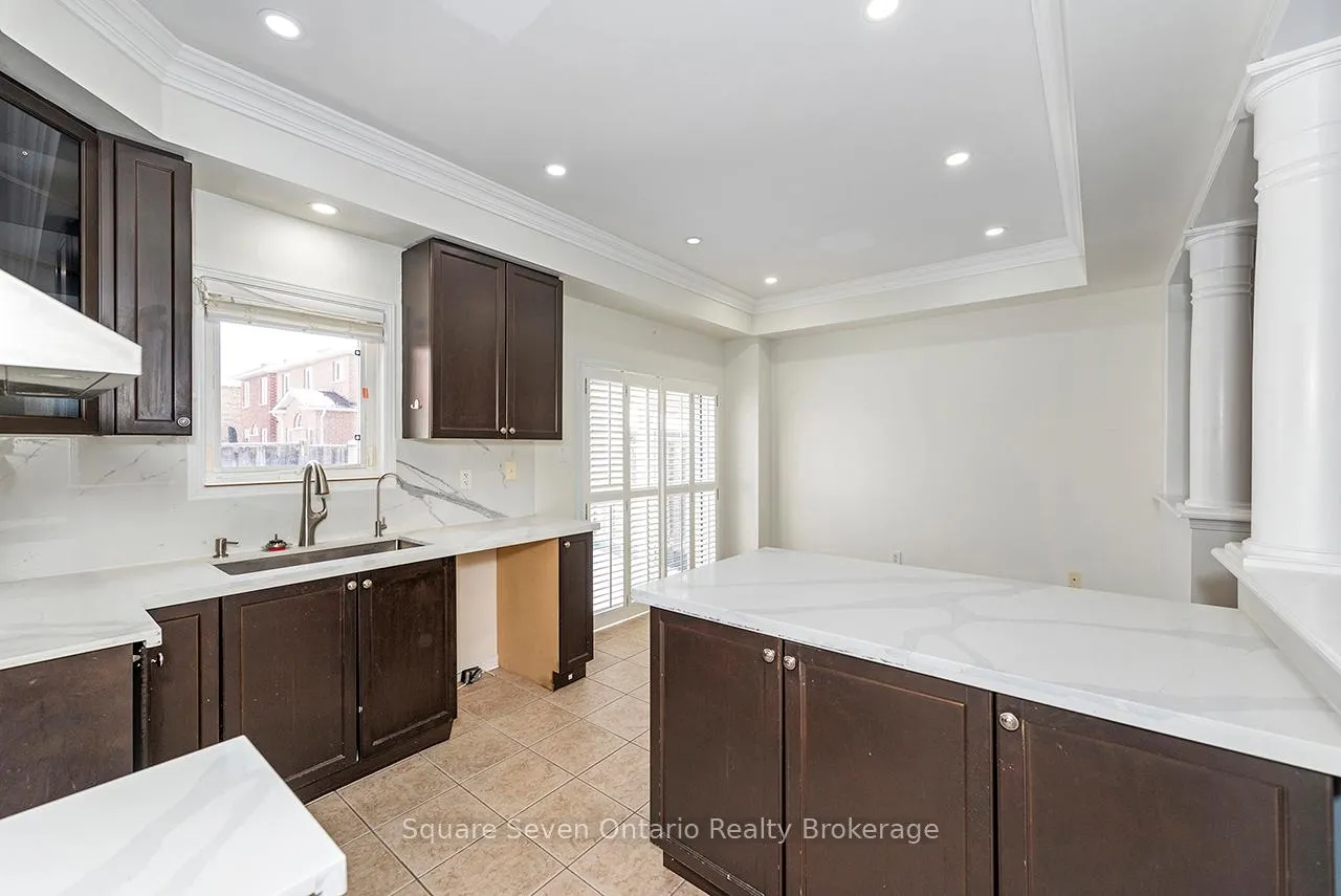 Photo 16 of 391 Vellore Park Avenue, Vaughan, Vellore Village — HOMEH