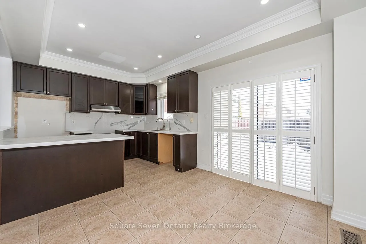 Photo 18 of 391 Vellore Park Avenue, Vaughan, Vellore Village — HOMEH
